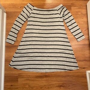 NWOT Off the Shoulder Dress